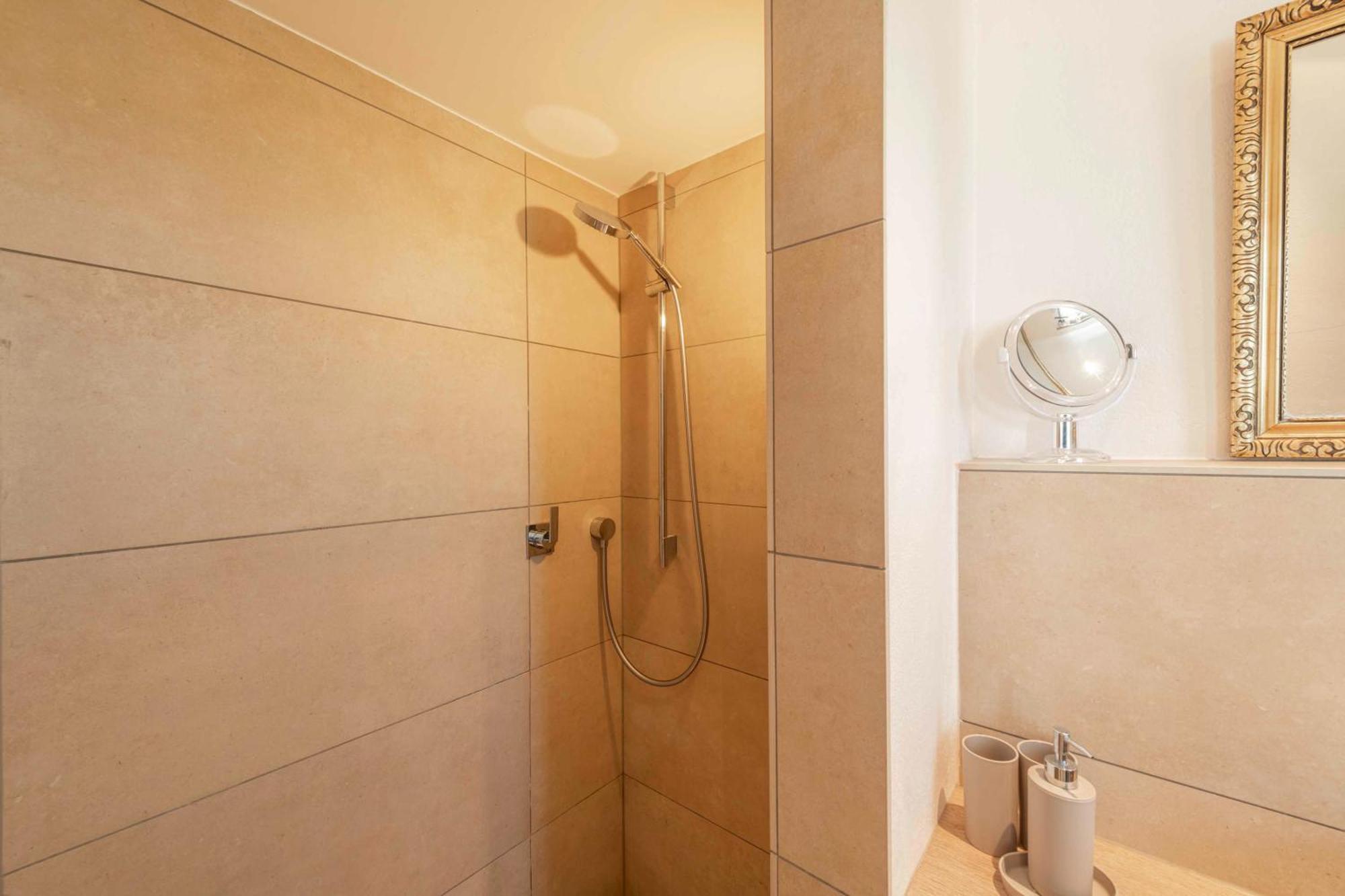 Sana E Salva Apartamento Eckersdorf Exterior foto
